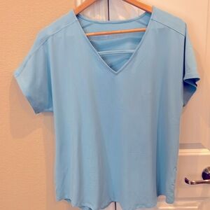 NWOT Tranquility Raglan Sleeve Top